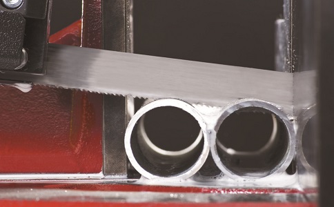 南阳锯切金属材料时出现卡带锯条原因以及处理方法？